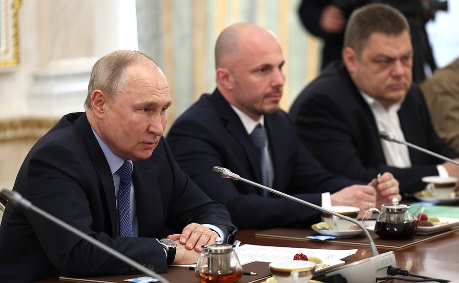 Путин прокомментировал вопрос об изменении планов России