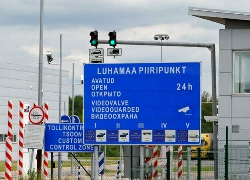 Граждане Украины бегут на территорию России через Латвию