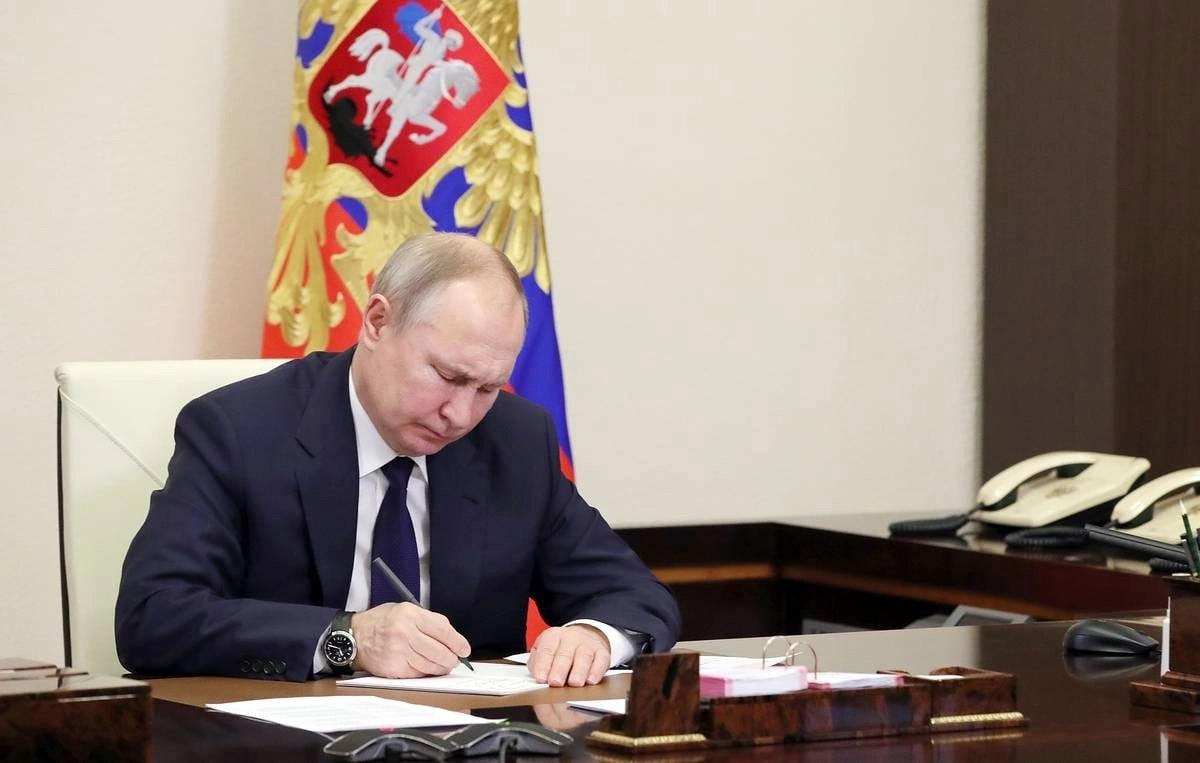 Путин поговорит о возможности мирно урегулировать украинский конфликт