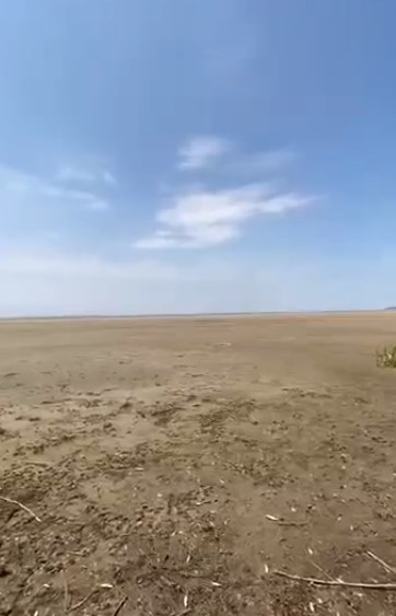 Каховское водохранилище превратилось в пустыню - кадры