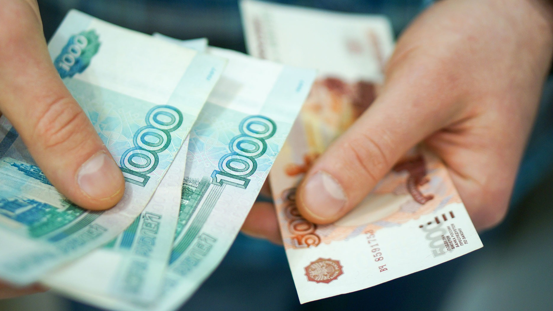Нуждающимся гражданам Новороссии предоставят соцподдержку от государства