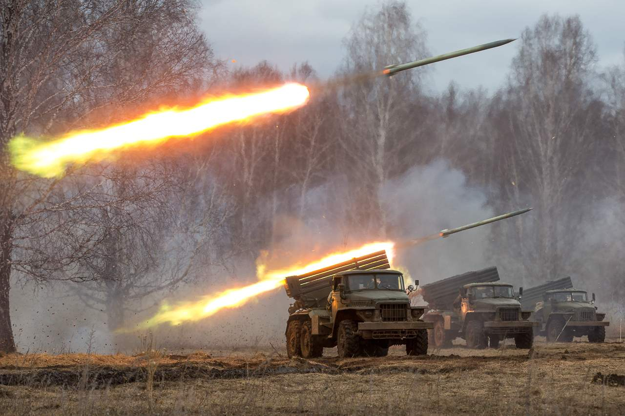ВСУ обстреливают из «Градов» сахарный завод в поселке Теткино Курской области