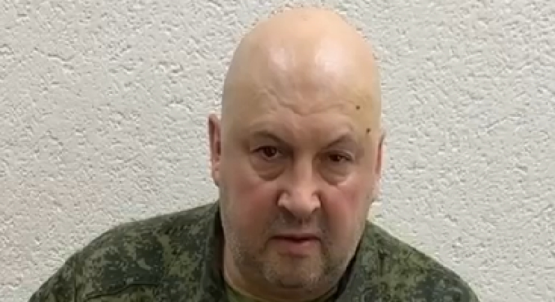 Суровикин и ЦОС ФСБ призвали ЧВК «Вагнер» остановиться