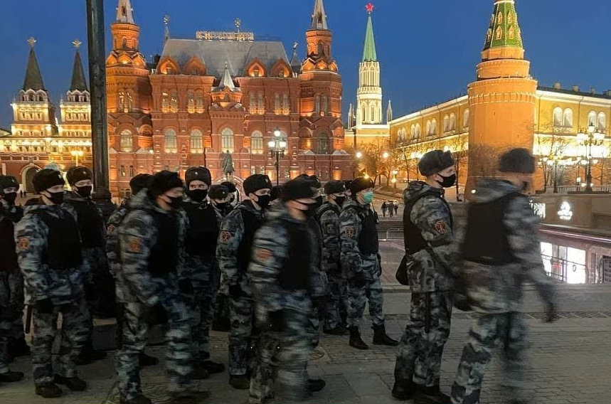 В Москве по тревоге подняты ОМОН и СОБР Росгвардия