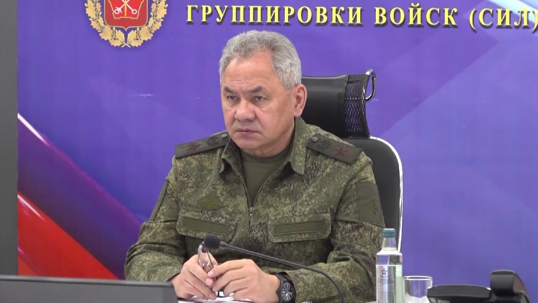 Шойгу проверил передовой пункт управления одного из объединений Западной группировки войск