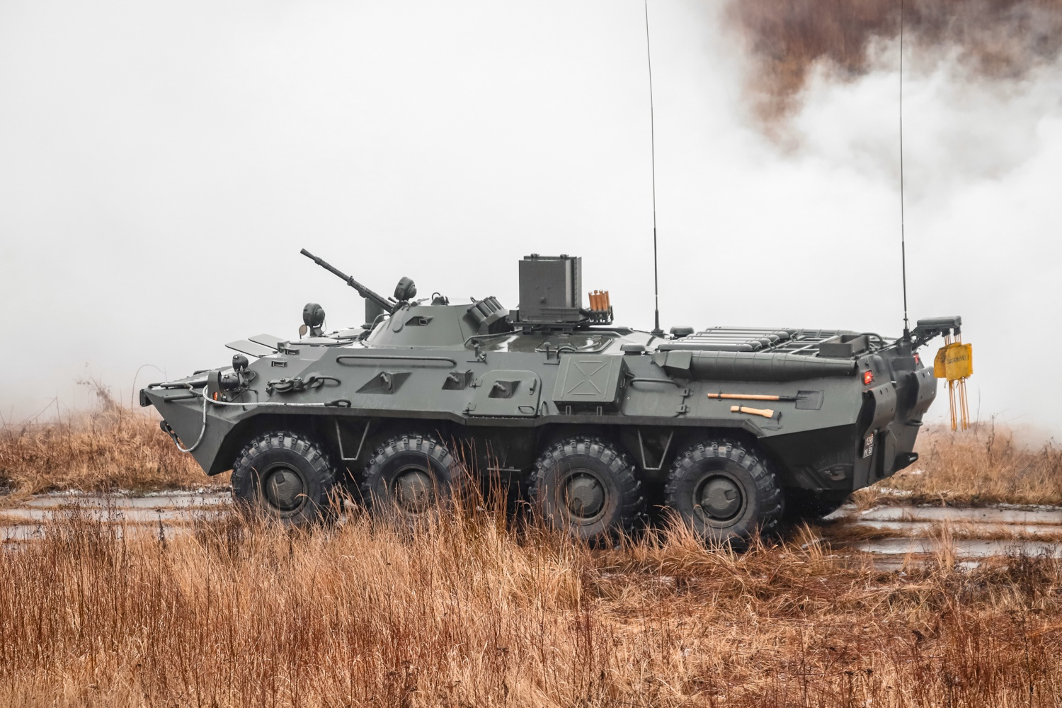Российские военнослужащие уничтожили 5 ББМ и более 30 украинских боевиков на Запорожском направлении