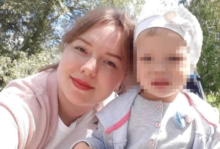 Дочь, погибшей солистки «Росичи», выжила при падении с 10 этажа