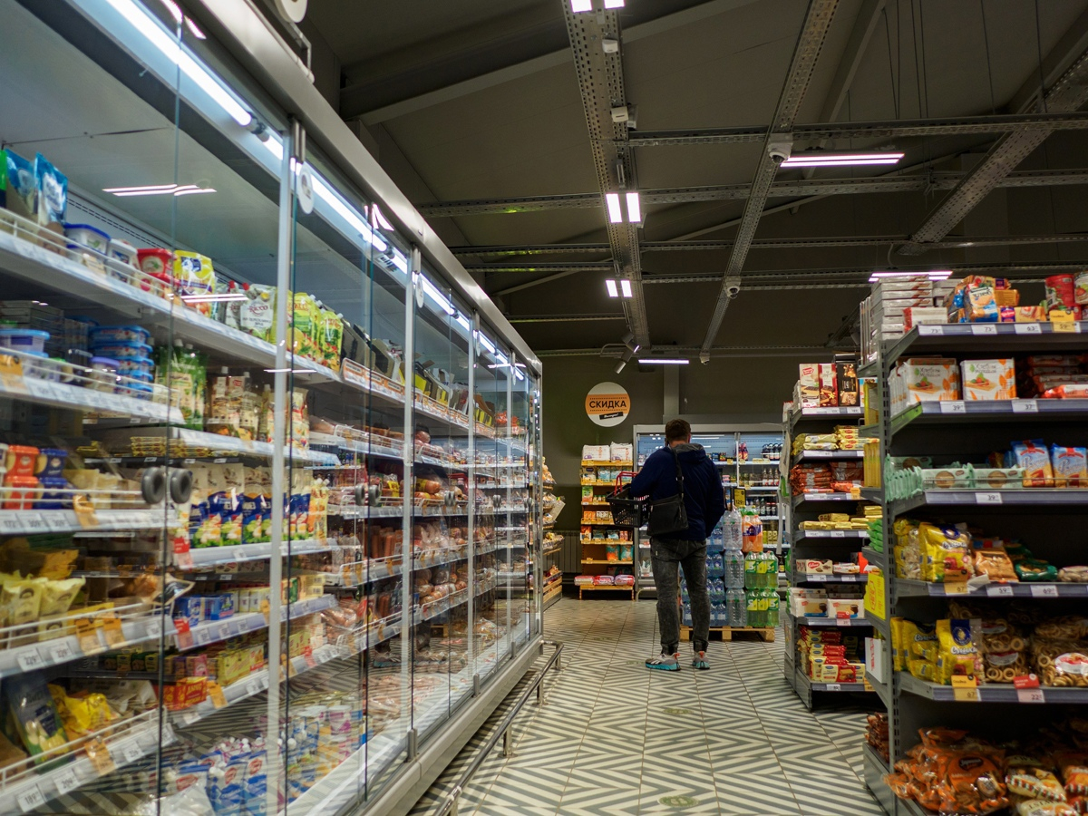 В России магазинам могут разрешить раздавать продукты с истекающим сроком годности бесплатно