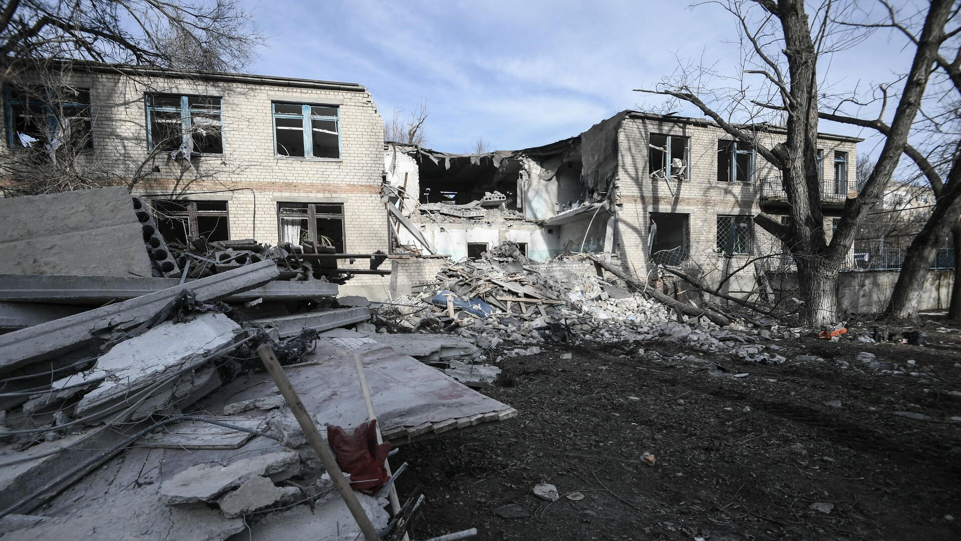 Пять жилых домов в Токмаке подверглись обстрелу ВСУ
