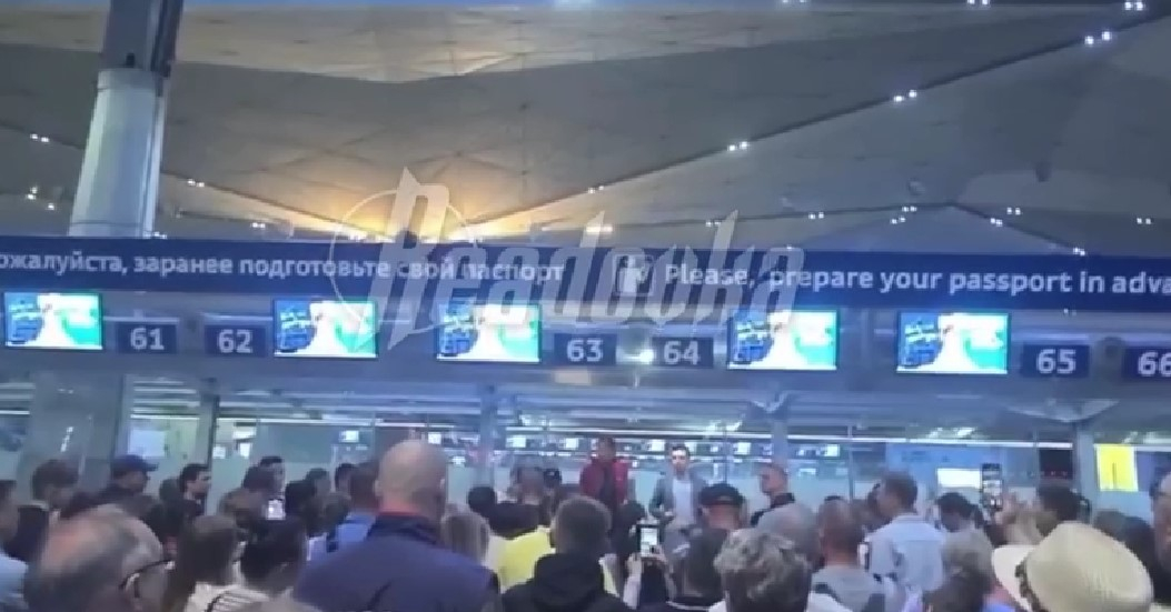 Рейс Петербург-Анталья задержали на более полутора суток из-за технической неисправности самолета