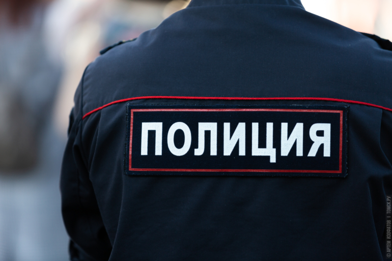 Полицейский в Краснодаре спас прохожего от пьяного мужчины с ружьем