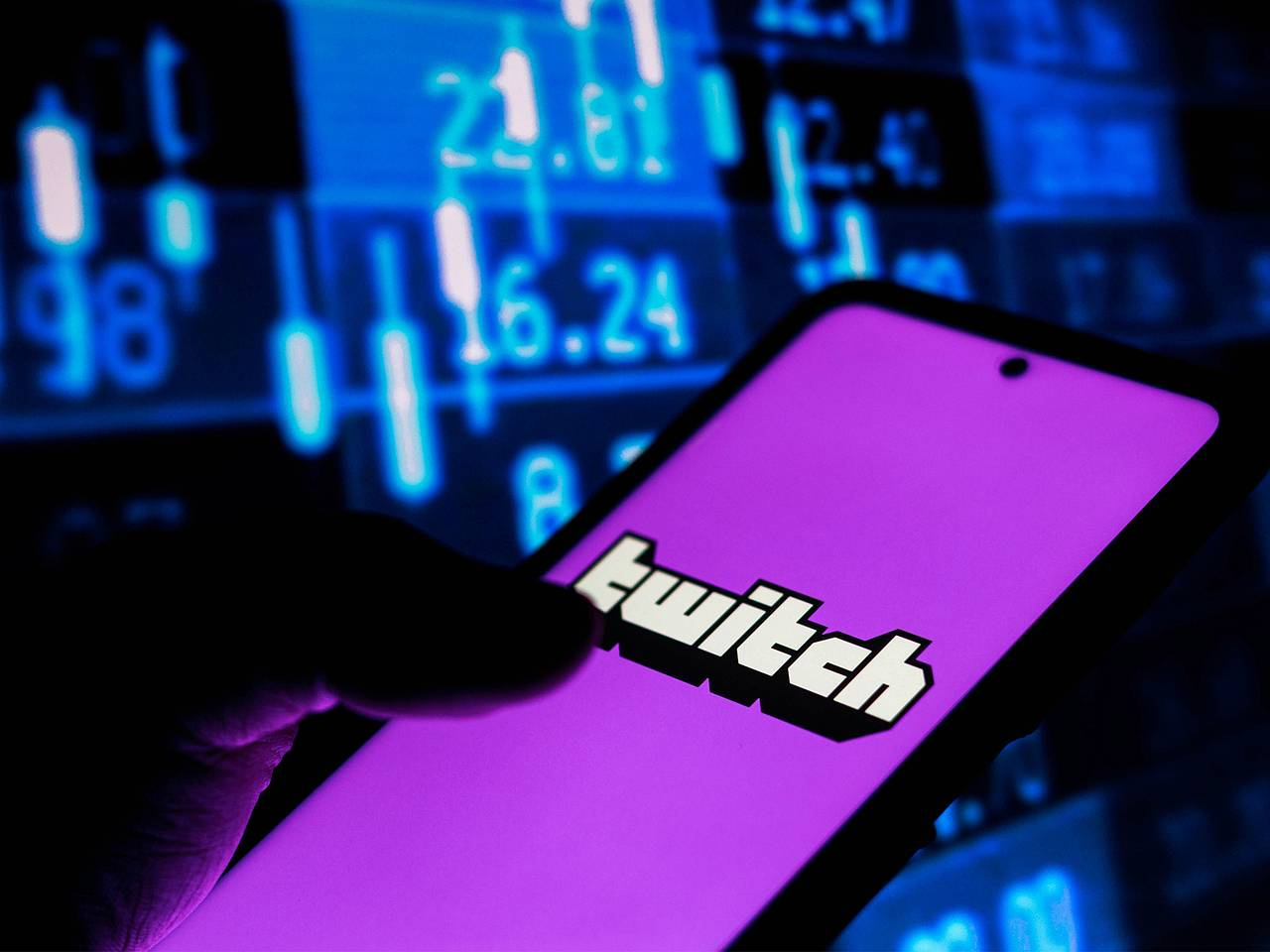 Twitch оштрафовали на семь млн рублей за фейки об СВО