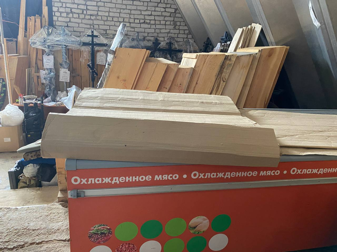 В Самаре обнаружили тела пенсионеров, которые хранились в продуктовых холодильниках