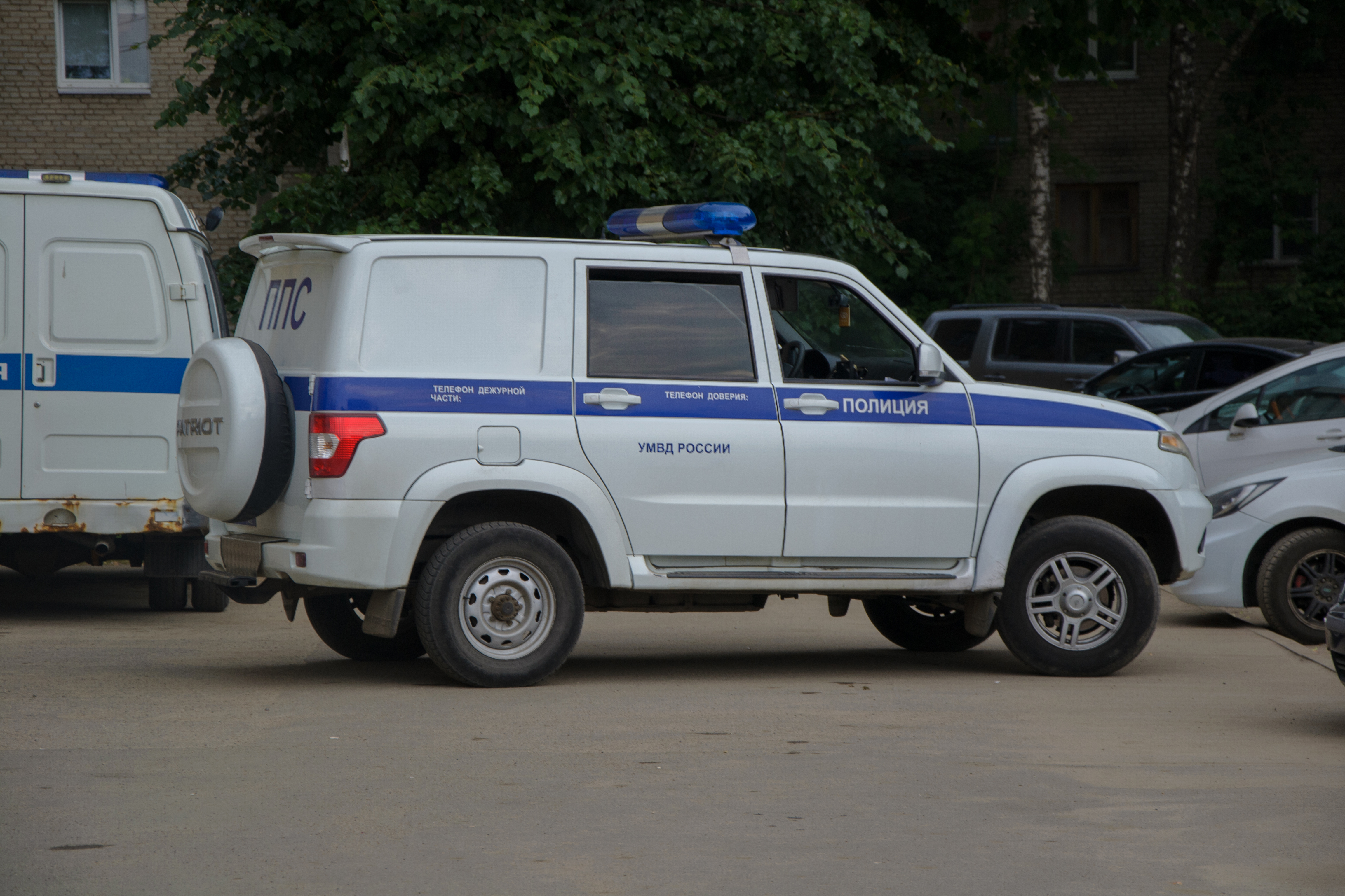 В Саратове 17-летний подросток избил охранника военкомата за отказ взять его добровольцем на СВО