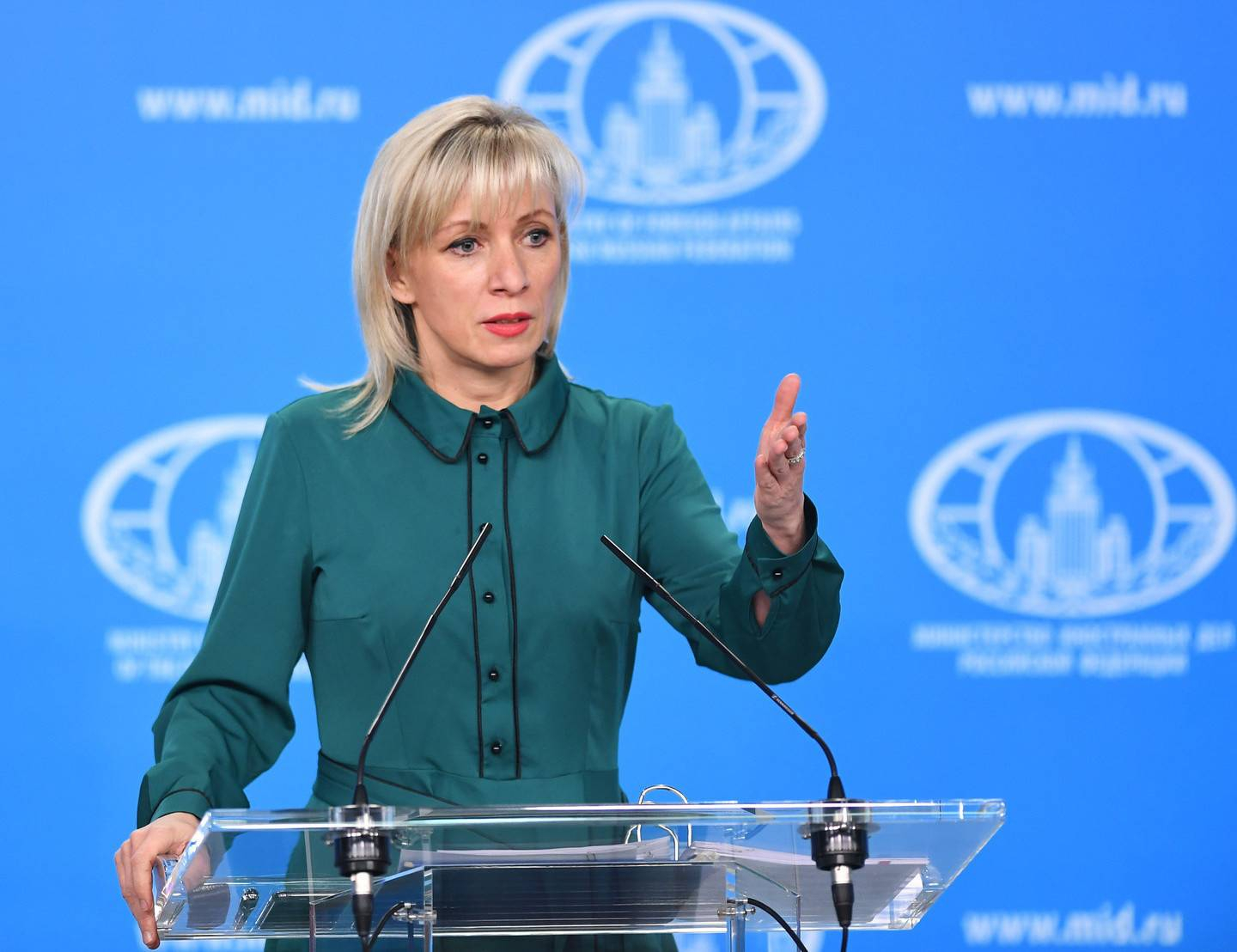 Захарова: Западные недоброжелатели ведут «гибридную войну» с Россией