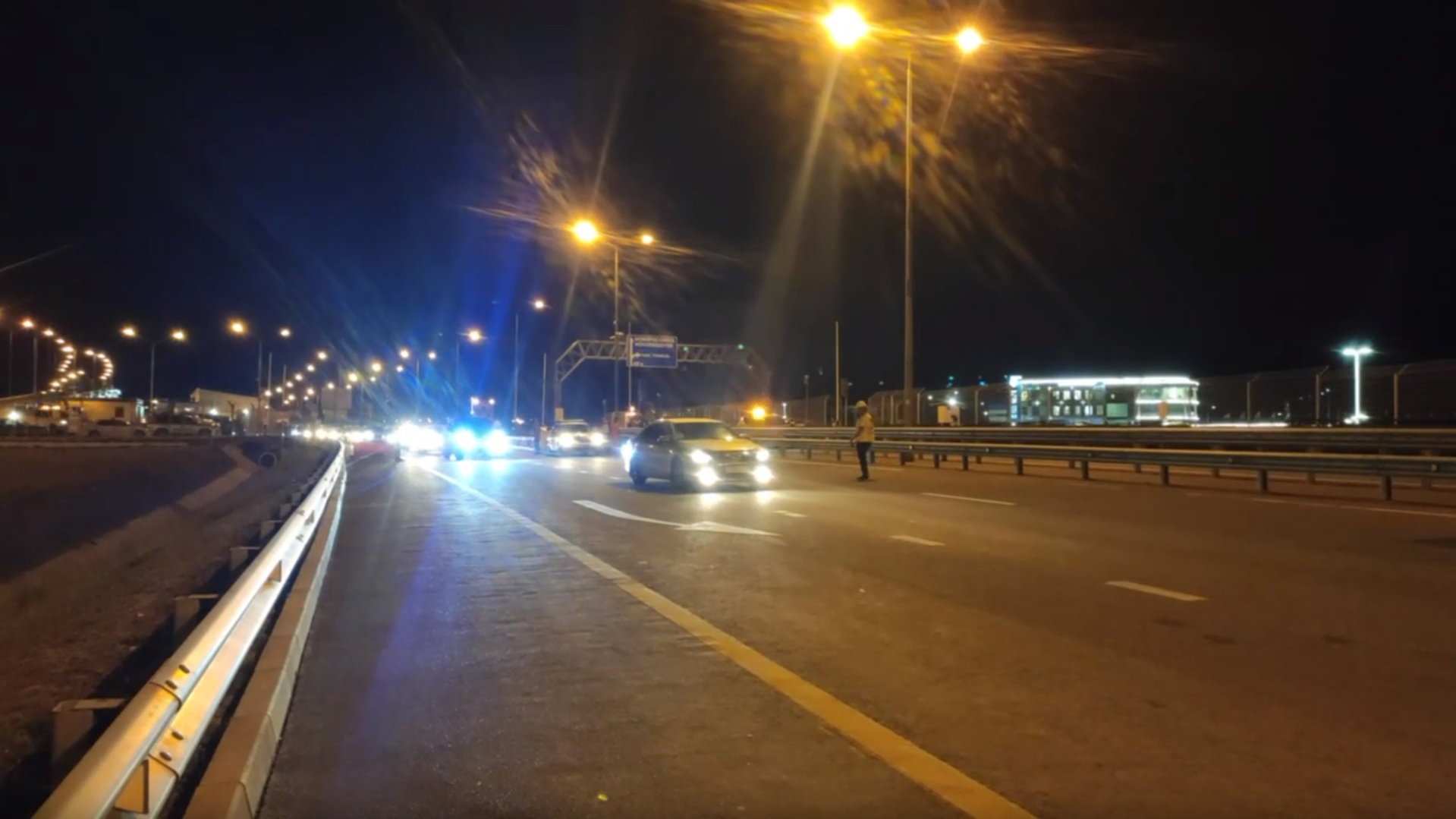 На Крымском мосту действует реверсивное движение