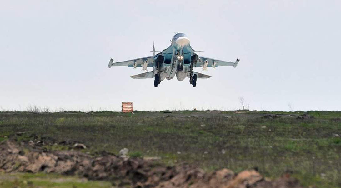 На Купянском направлении Су-34 нанес удар по ВСУ в районе Петропаловки