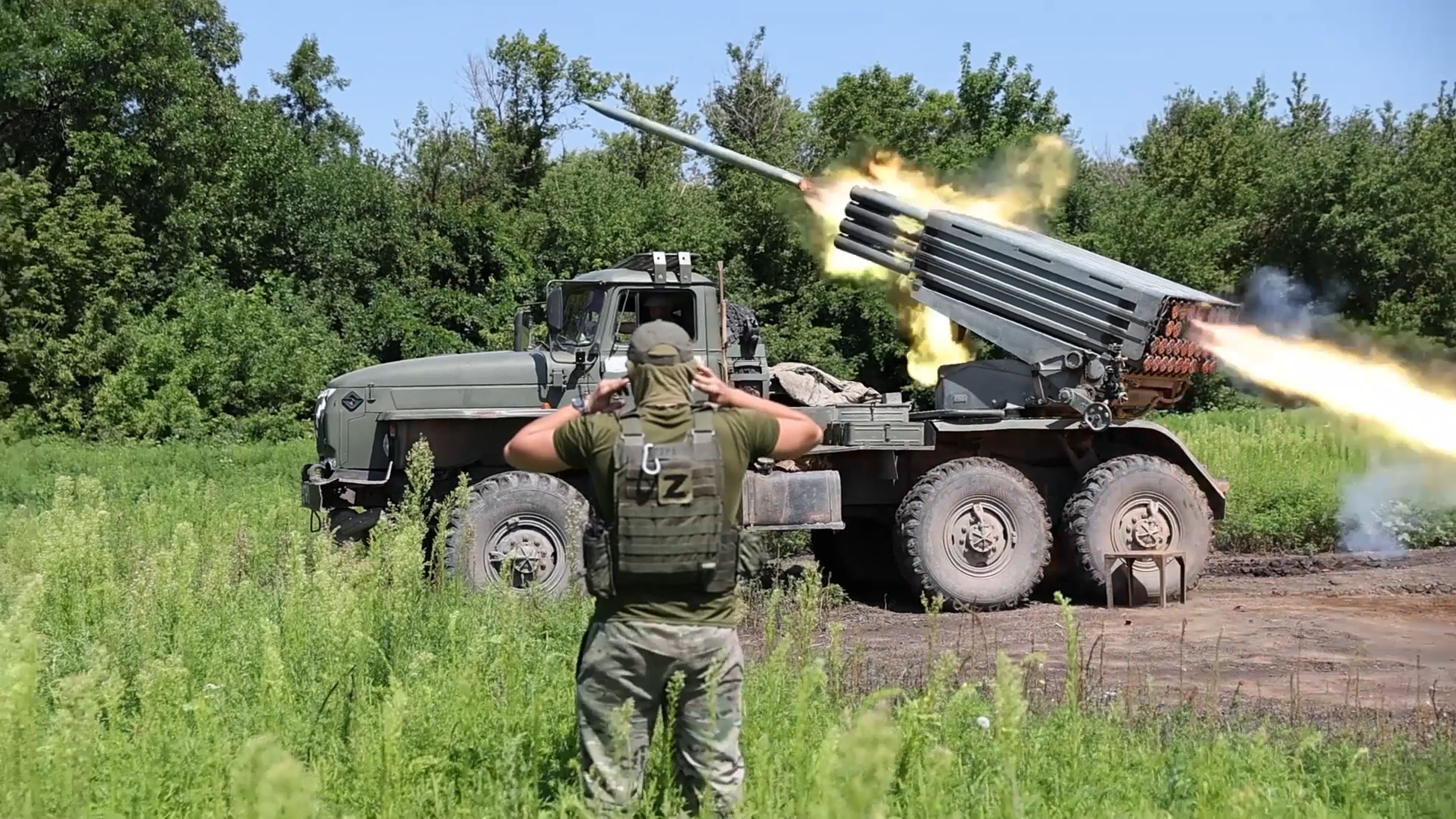 ВС РФ уничтожили позиции украинских боевиков на Марьинском направлении