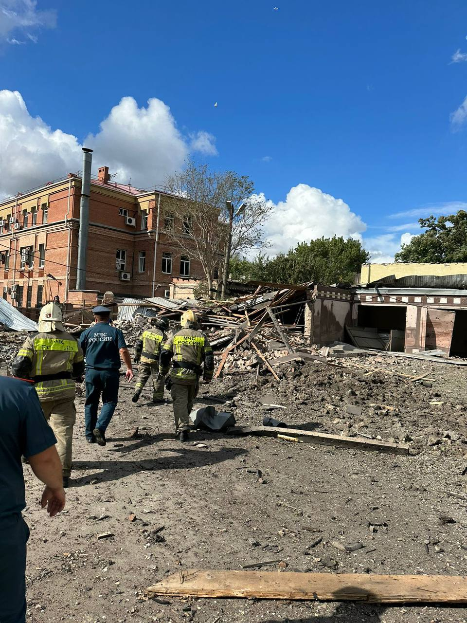 14 человек пострадали из-за удара ВСУ по Таганрогу