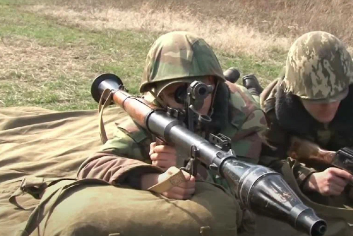 В ФРГ назвали число уехавших воевать на Украину немецких экстремистов