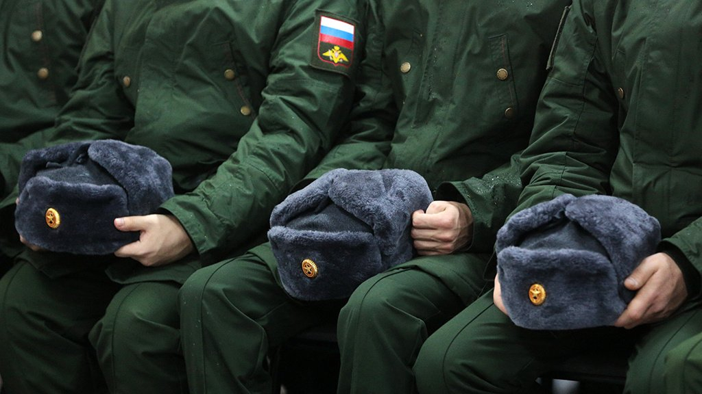 Владимир Путин подписал закон о повышении призывного возраста