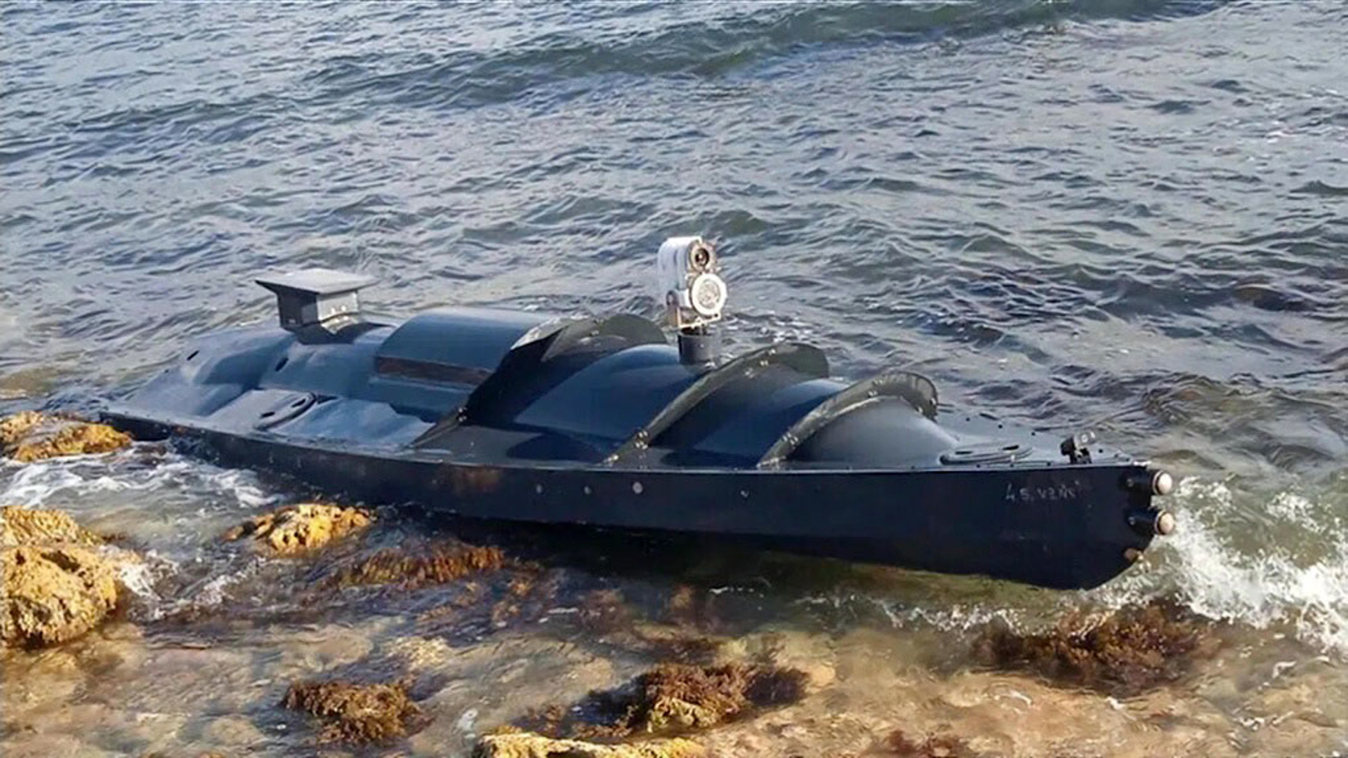 В севастопольской морской зоне флот обнаружил надводный беспилотник