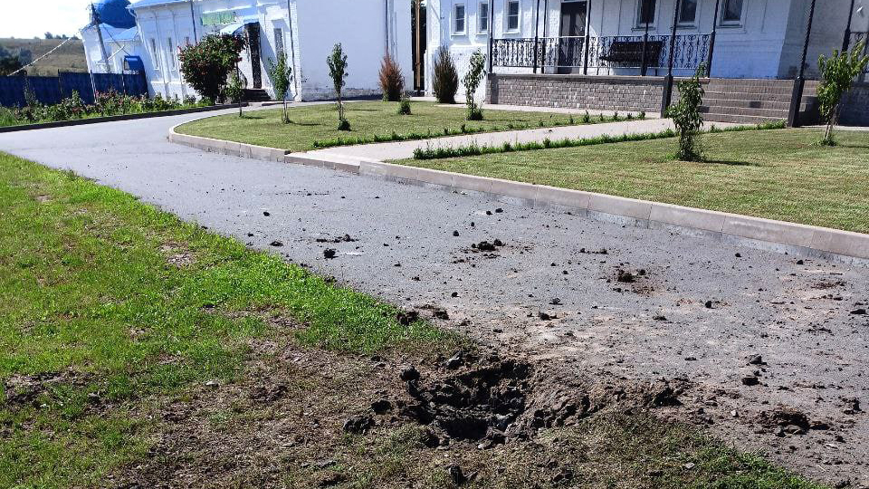 Ребенок получил осколочные ранения в Горнальском Свято-Николаевском монастыре