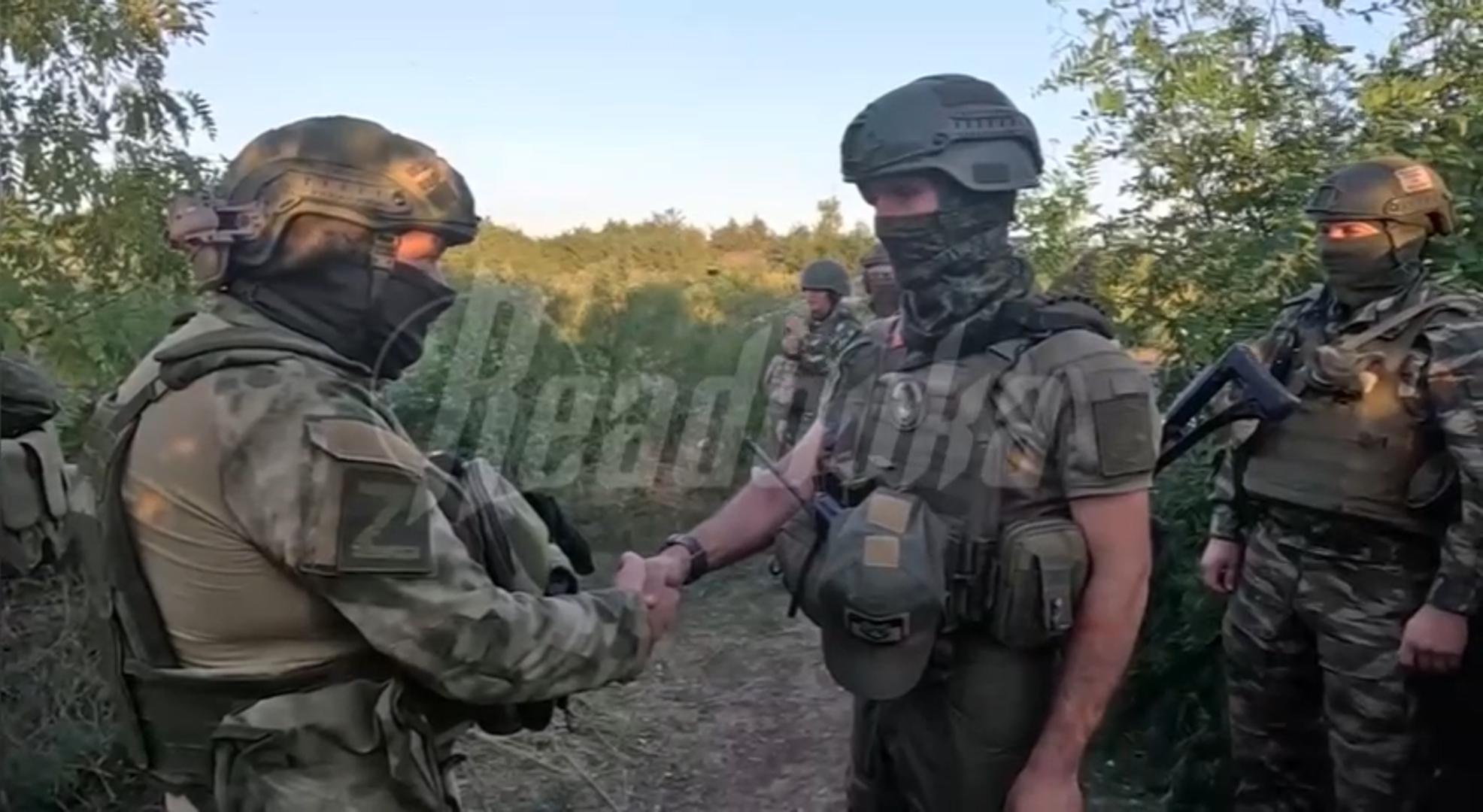 Российским бойцам 1430-го полка присвоили офицерские звания за боевые заслуги
