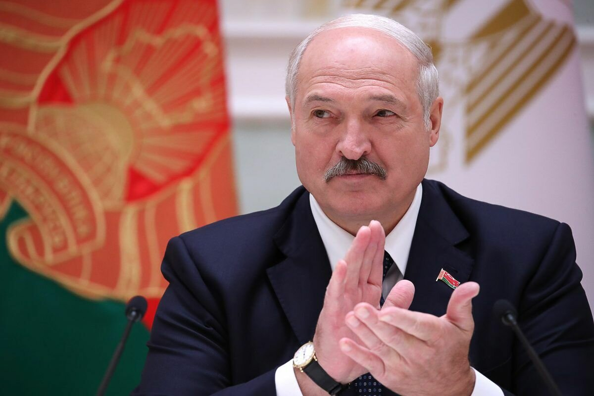 Лукашенко пытается наладить контакт с Варшавой