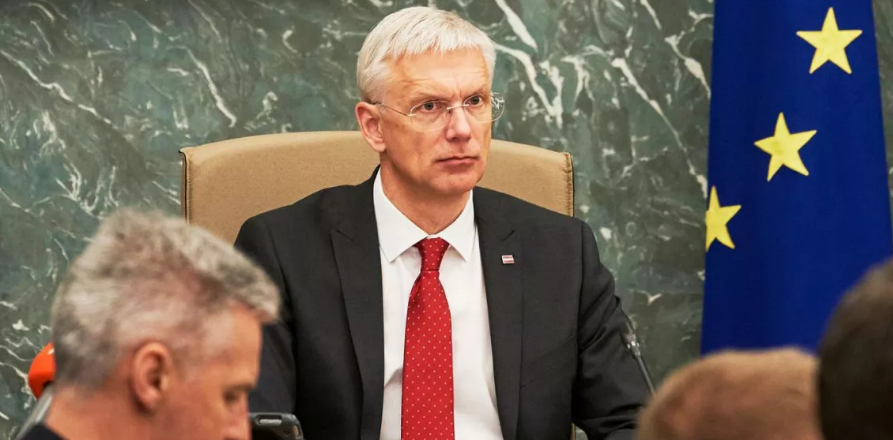 Премьер министр Латвии подал в отставку