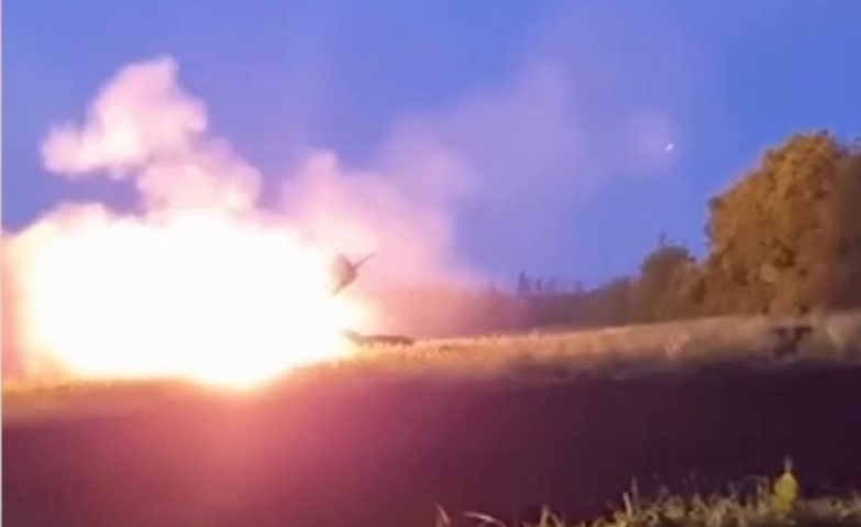 Расчет РСЗО ТОС-1А уничтожил опорный пункт ВСУ