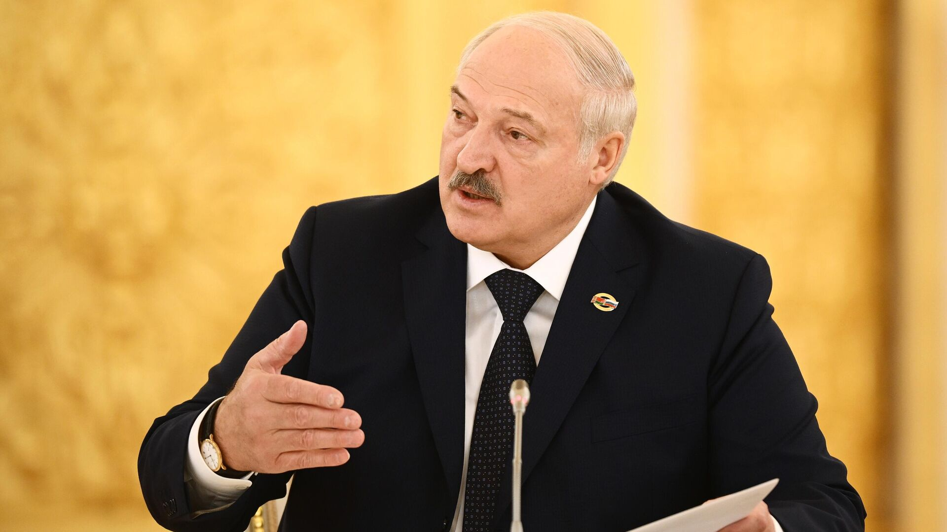 Лукашенко: Белоруссия не вступит в боевые действия, если ее граница не будет нарушена