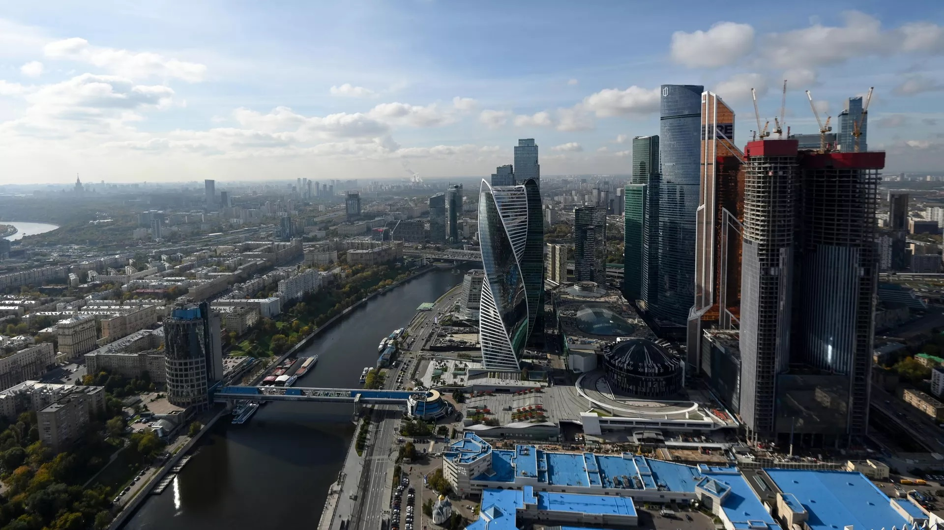 В Москва-Сити эвакуируют людей 
