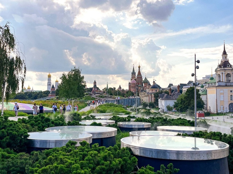 Из Зарядья в Москве эвакуируют людей