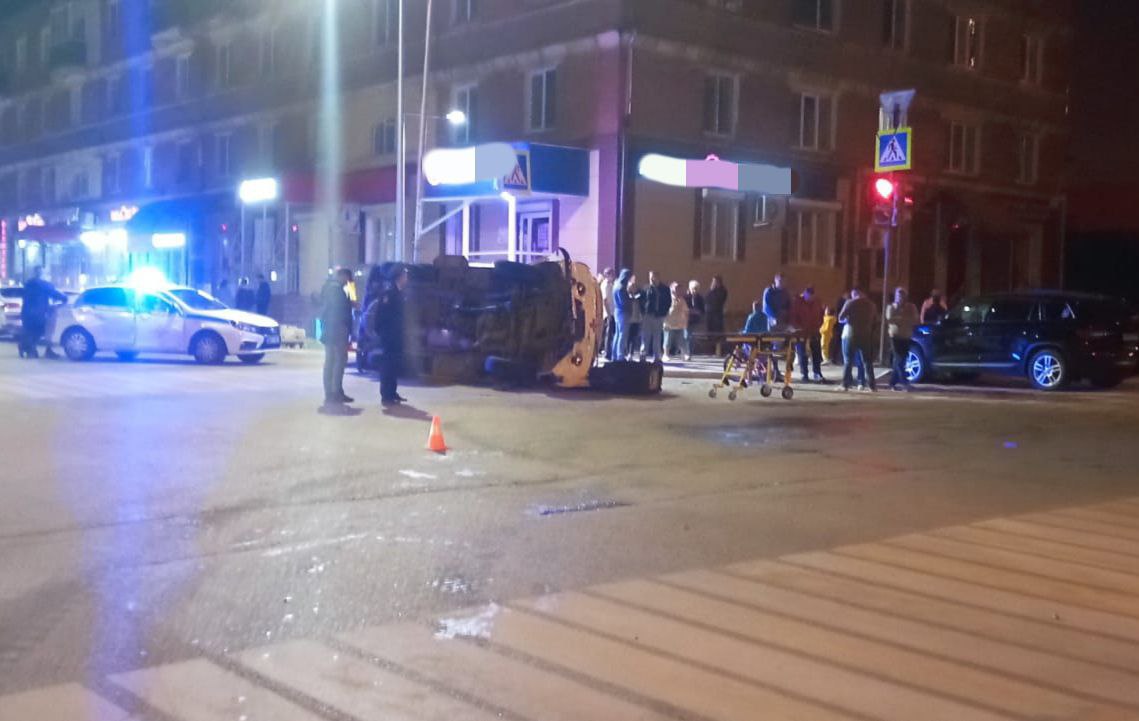 В Кумертау произошло массовое ДТП с автомобилем скорой помощи
