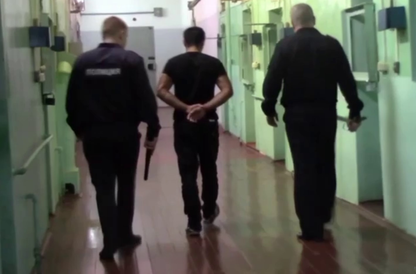 Мужчин подозреваемых в убийстве в Красноярском крае, задержали