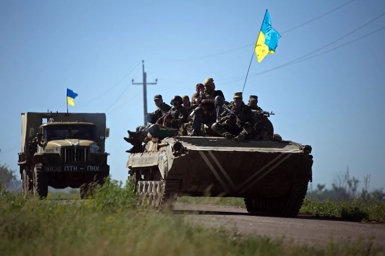 Украинская артиллерия обстреляла собственную колонну