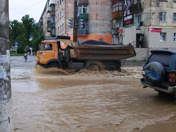 Южно-Сахалинск продолжает уходить под воду