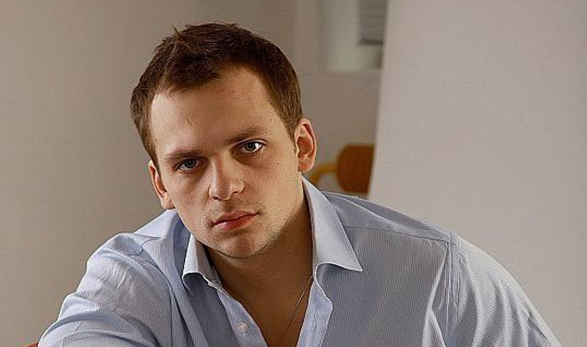 Жена актера Алексея Янина заявила, что ее муж жив