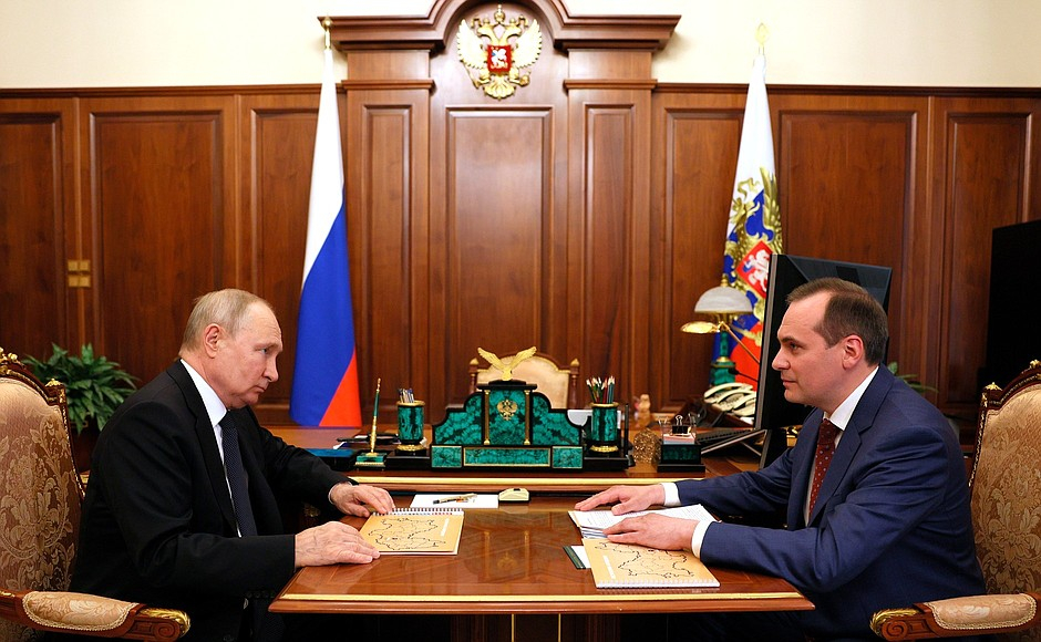 Путин провел встречу с главой Мордовии