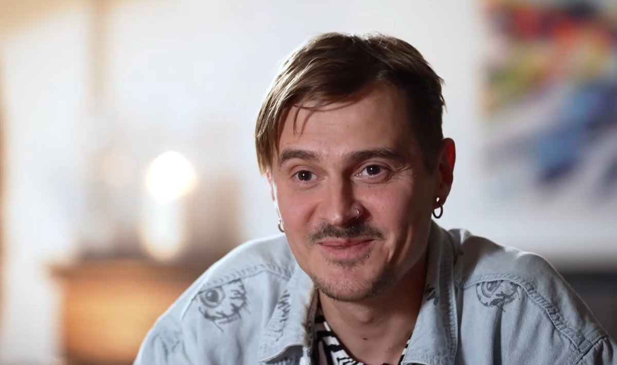Сбежавший вокалист Little Big Прусикин* затосковал по России