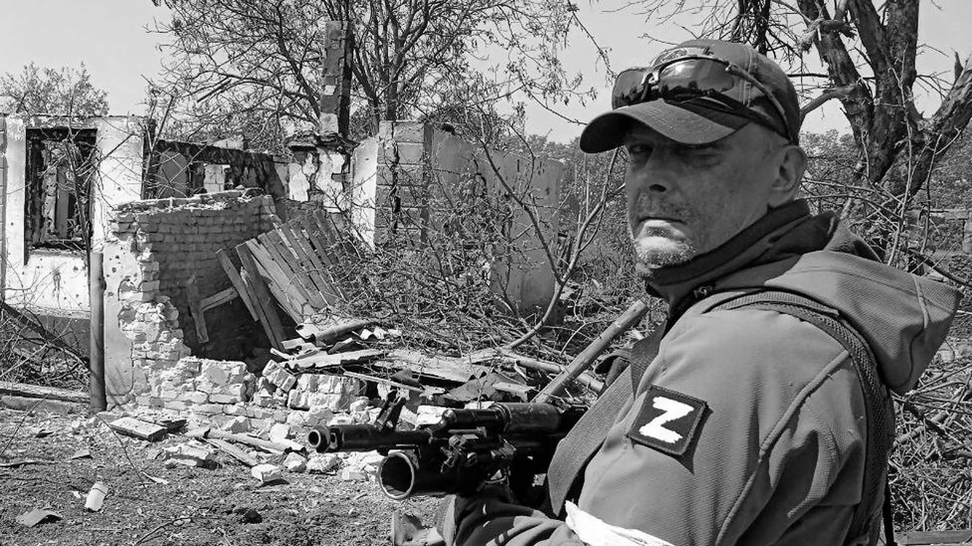 В Донецке похоронили военкора Геннадия Дубового