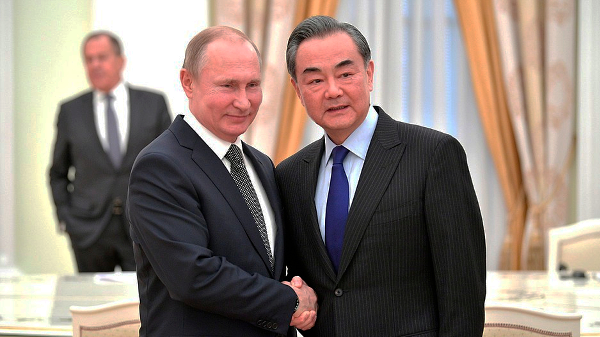 Путин согласился посетить Китай