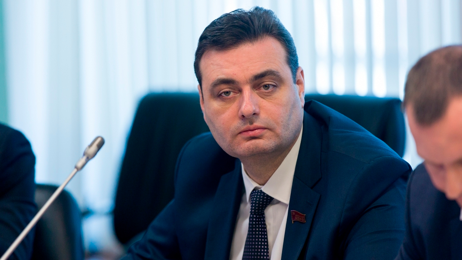 Осужденного за педофилию российского депутата лишили мандата