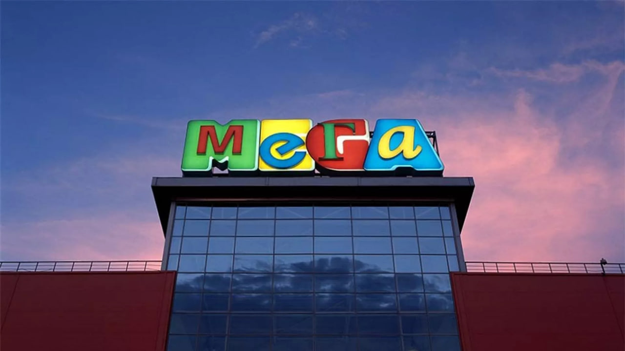 Газпромбанк приобрел торговые центры «Мега» в России