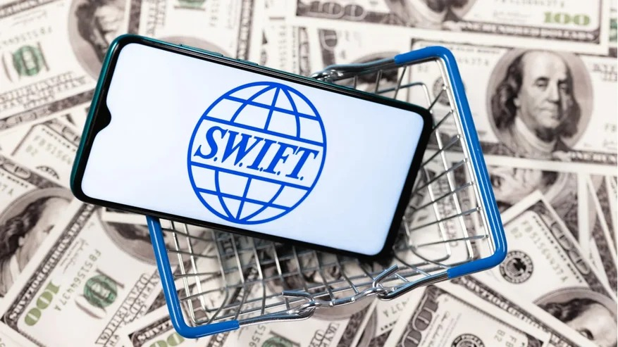 Глава ВТБ Костин призвал «убить» SWIFT в международных расчетах России