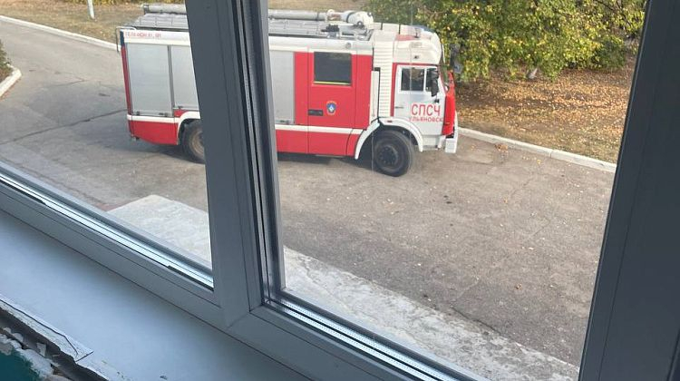 В Ульяновске трое школьников выпрыгнули из окна во время пожарной сигнализации