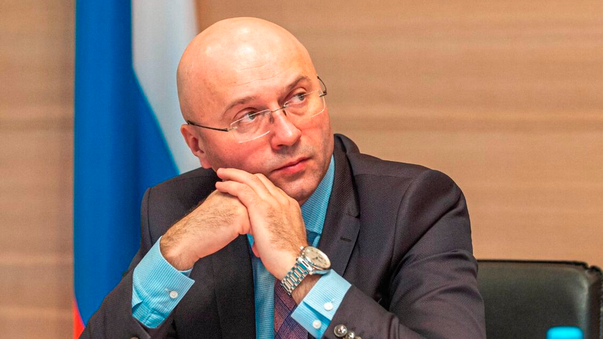 Осужденного за взятки экс-замглавы Хакасии ранили на СВО