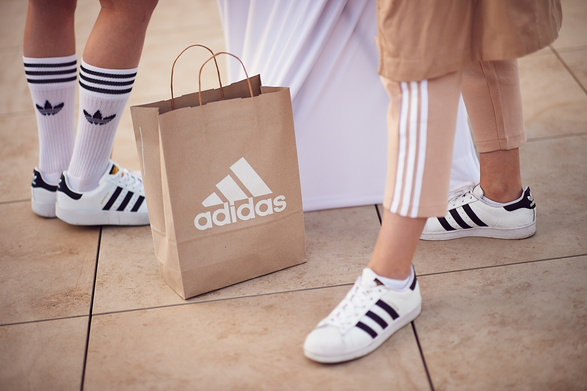 Психолог рассказал, почему Samsung, Adidas, Nike – все еще самые любимые бренды россиян
