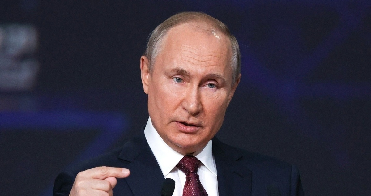 Путин по-немецки прокомментировал нападки властей ФРГ на Шредера